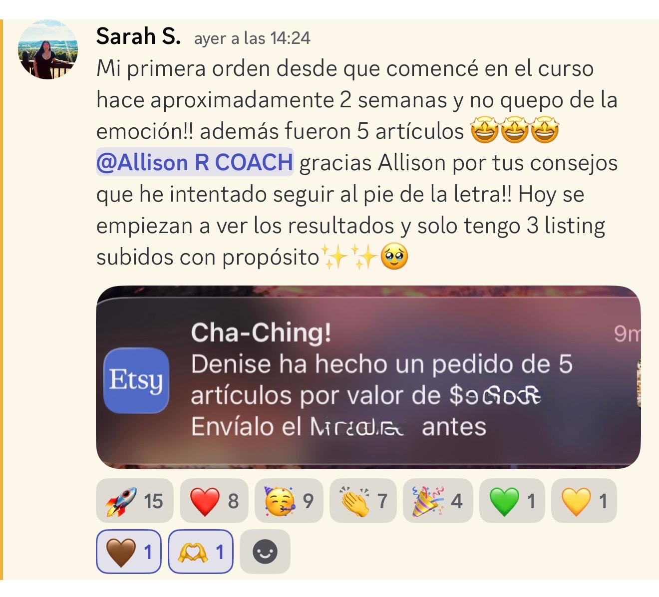 Mensaje de Sarah S. contando su primera orden de 5 artículos y captura de la notificación Cha-Ching de Etsy